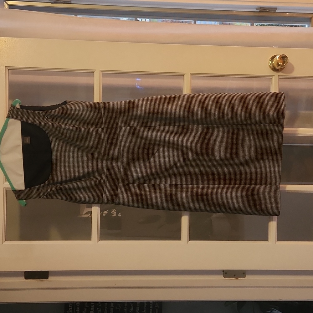 Ann Taylor Size 6 sleeveless dress